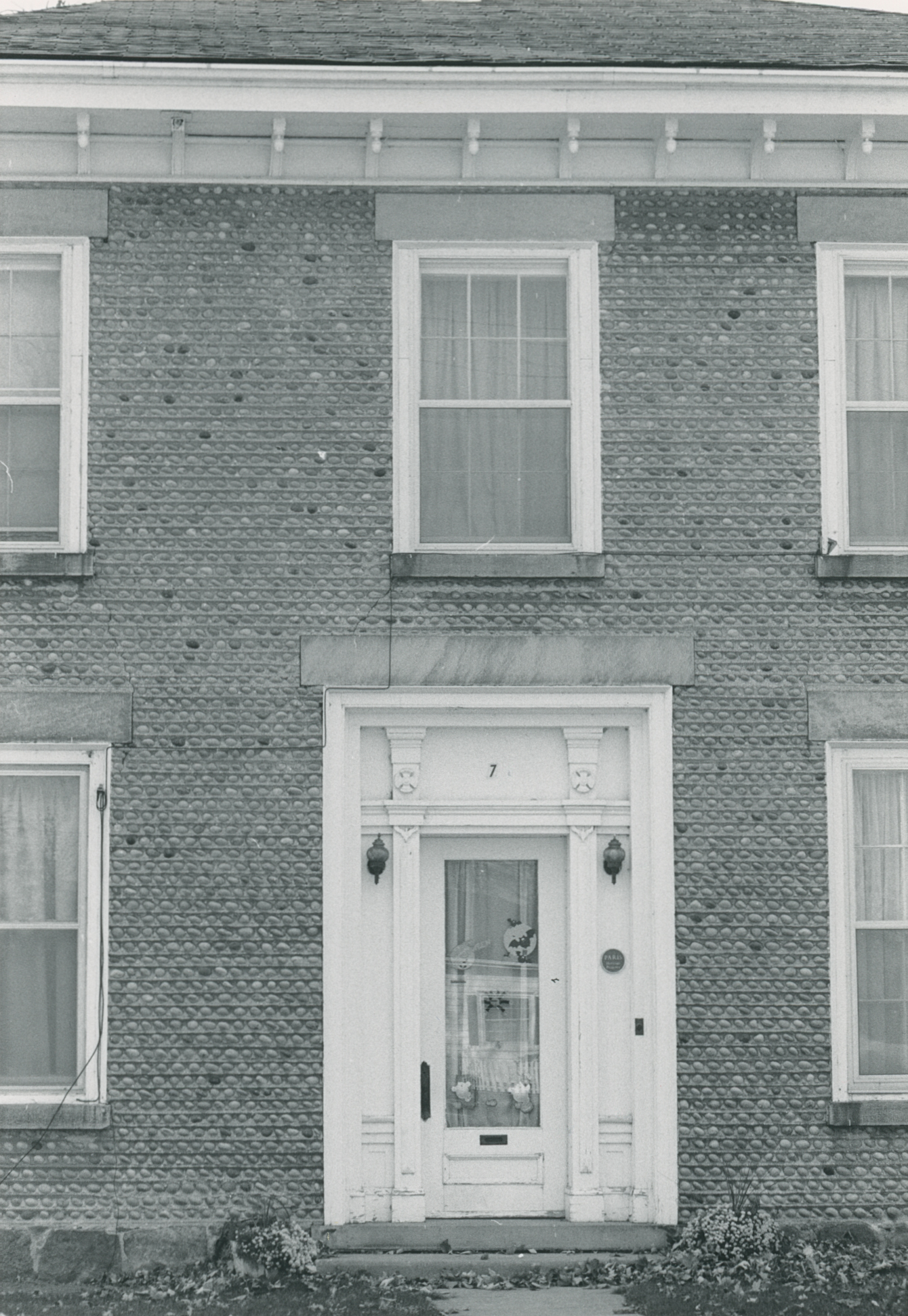 Bra-8 7 Burwell St 2